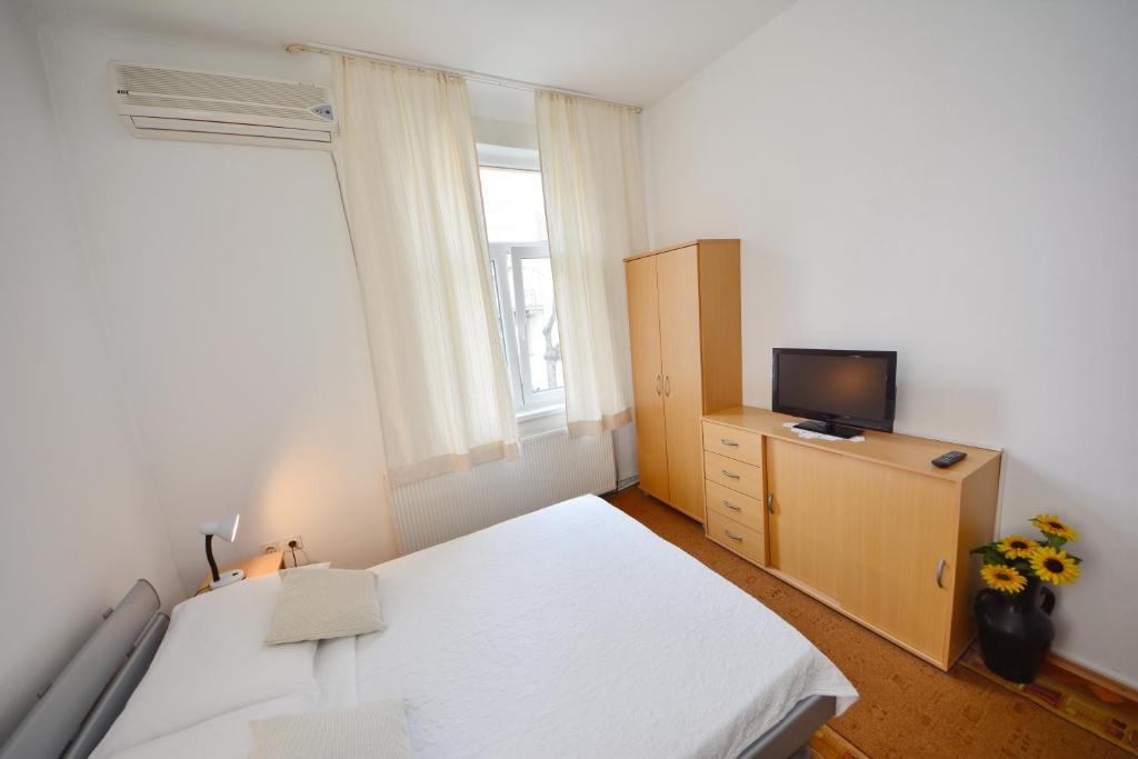 Guesthouse Sermageova Zagreb Oda fotoğraf