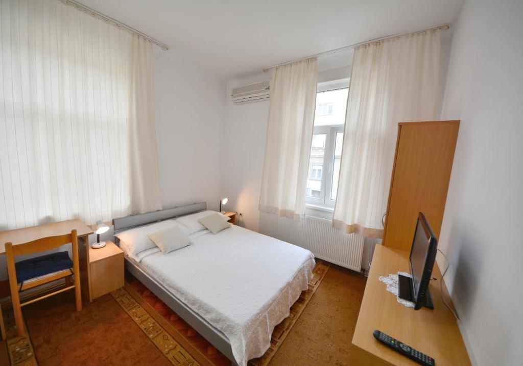 Guesthouse Sermageova Zagreb Oda fotoğraf